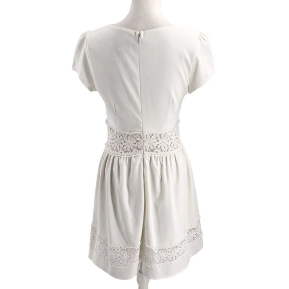 Fervour for ModCloth Womens Size Small Fit & Flare Daisy Eyelet Waistband Dress - Picture 2 of 9
